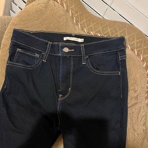 720 Levi’s high rise jeans